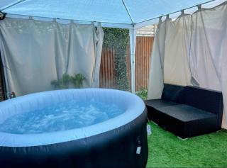 Luxurious Modern House with Hot Tub and Free Parking - Canterbury - 8