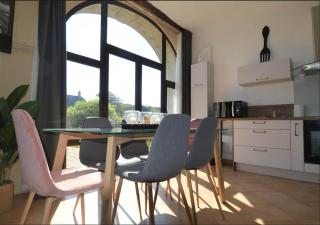Appartement lumineux et cosy avec jardin vue sur chateau près Port en Bessin, Bayeux et Omaha Beach - Commes - 1