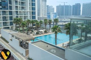 Vogue DAMAC Maison Prive, Pool & Canal Views, Spacious Kitchen Prime Business Bay Location, Near Downtown, Burj Khalifa & The Dubai Mall - 5