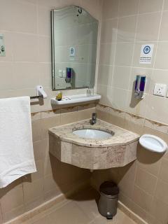 فندق السنابل الذهبية للخدمات الفندفية - 1