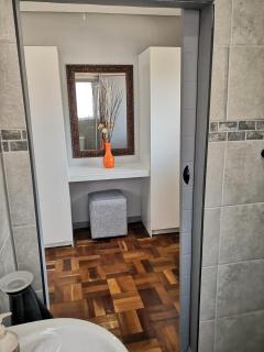 DosM Self Catering Apartment - Edenvale - 6