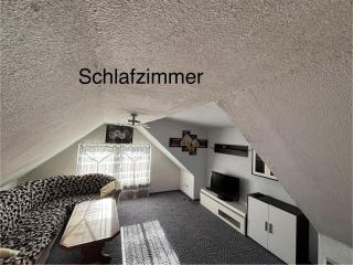 Helle Dachgeschoßwohnung Nr 4 - Mengkofen - 5