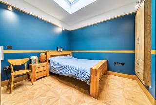 Belmont Penthouse Apartment - 1