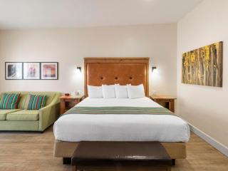 Bluff Dwellings Resort - Bluff - 1