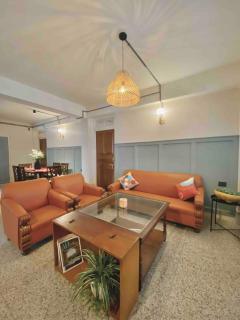 Bob's Bnb - A Contemporary 3 Bedroom Apartment - 3