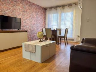 Luminoso apt piso 19, shopping, casino y más - 1