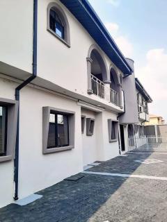 Affordable and Comfortable Short-let Apartment in Lagos - Ikotun - 6