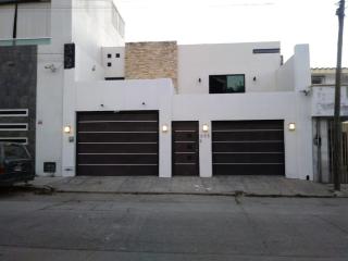 Casa Grande Céntrico cerca del Malecón - 0