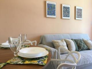 Apartamento 2 quartos, suíte com ar, Pé na areia, Rio das Ostras - 1