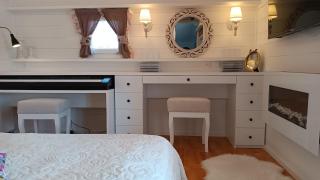 VINTAGE cottage by the sea - 1