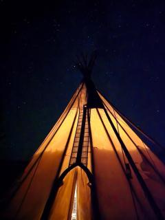 Gorgeous Wild Buffalo Tipi Near West Yellowstone - Cliff Lake - 5