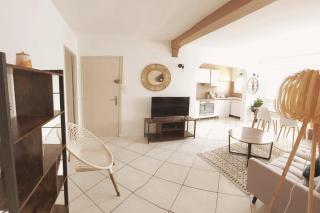 Bright apartment, 3 bedrooms - Valence - 2