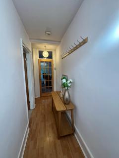 Room in a victorian home close to London trains and silverstone - 6