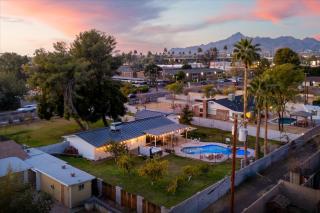 3 Br Paradise Pool Hot Tub Fire Pit Ping Pong - 9