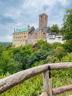 Schöne ruhige Ferienwohnung - in Eisenach mit Kamin - Nahe Karolinentalbrücke - Hund ja - Eisenach - 8