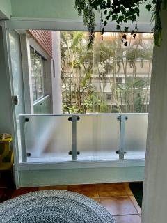 Apt com piscina na praia da enseada Guaruja - 6