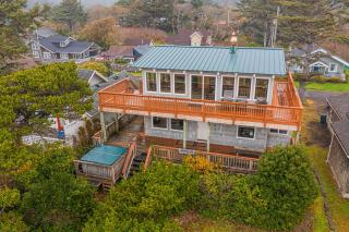 Arnold Beach House 2 second floor - Rockaway Beach - 0