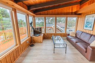 Arnold Beach House 2 second floor - Rockaway Beach - 6