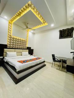Hotel Urban Home Stay Near Taj mahal - Tājganj - 4