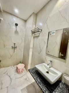 Hotel Urban Home Stay Near Taj mahal - Tājganj - 3