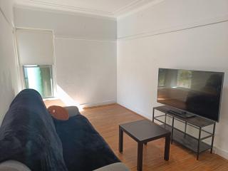 Queen Room in Cozy Carlingford Home with Pool - C4 - Sídney - 6
