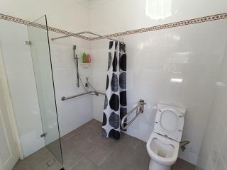 Queen Room in Cozy Carlingford Home with Pool - C4 - Sídney - 5