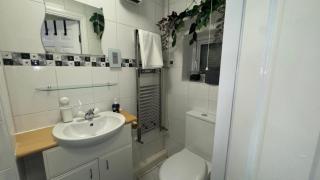 Bedsit Birmingham - Oldbury - 5
