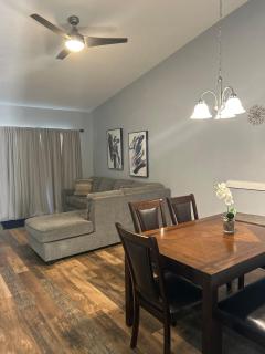 12Mins to Disney Theme Parks- Save 25pct Off Stay - Pool- 3BR Condo- Sleeps 10 -Cortile - Kissimmee - 9