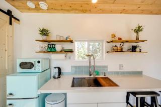 Modern Hill Country Container - Spicewood - 7