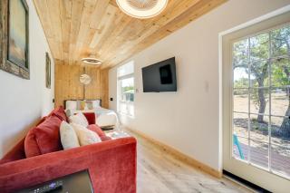 Modern Hill Country Container - Spicewood - 2