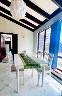 Affordable long Term Stay Queen Size Bedroom Near City University Fremantle - Perth - 6