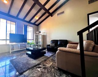 Affordable long Term Stay Queen Size Bedroom Near City University Fremantle - 0