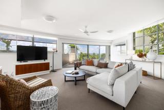 Hastings Park: Modern, Ocean View Retreat - Noosa Heads - 7