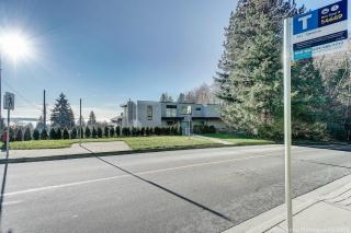 O Charming Bright Queen Bed Room Ensuite - West Vancouver - 1