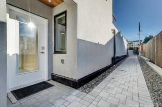 O Charming Bright Queen Bed Room Ensuite - West Vancouver - 4