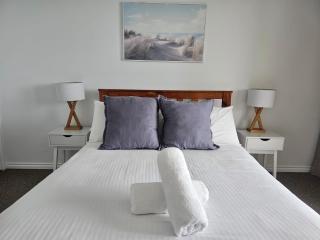 21st Century 7 - Port Macquarie - 3
