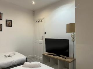 Stylish Private Room in London - Thornton Heath - 9