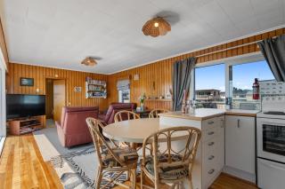 Kiwi Beach Bach - Waihi Beach Holiday Home - Waihi Beach - 5