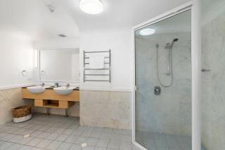 Absolute Beachfront One Bedroom Alassio Apartment 201 Palm Cove - Palm Cove - 8