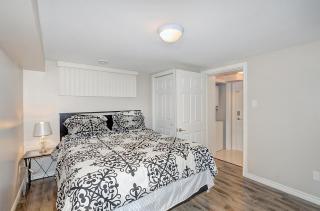 Modern Downtown Cozy Apartment - 9