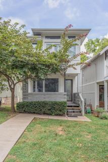 Upscale Family Retreat in 12 South - Nashville - 4