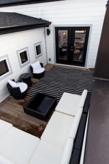 Designer Hillsboro Village Rooftop Home, Open Plan, Sleep 12 with Smart TVs, Gourmet Kitchen & Pet-Friendly Comfort, Walk to Pancake Pantry, Boutique Shopping & Vanderbilt, Minutes to Belmont, 12 South & Broadway, Garage Parking, 24 Hr Hospitality - 1