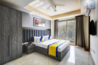 1BHK Suites Opp Marriott - Huda City Centre - 0