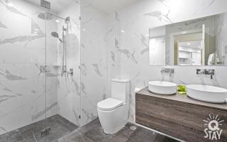Ruby - 2 Bedroom Penthouse in Surfers Paradise! - Gold Coast - 2