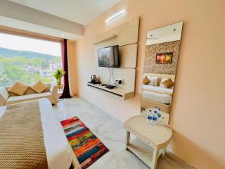 Hotel Golden Temple View by La Casa, Amritsar #top rated #most awarded #Swimming pool #prime location #luxury rooms #parking #rooftop cafe - Amritsar - 7