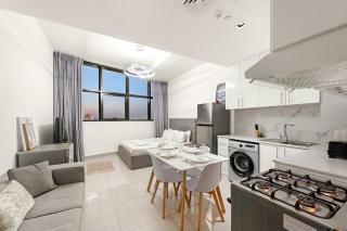 Studio Dubai, Cozy Luxury Stay Near Downtown Dining Shopping & Leisure - 2