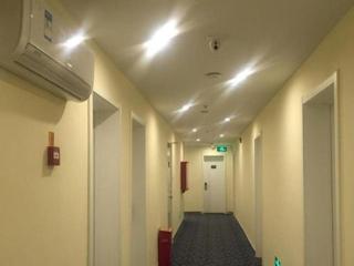 7 Days Inn Zoucheng Chengqian East Road Yiwu Trade Market - Jining - 6
