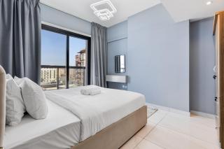 Stylish 1BR Sanctuary with Gym and Pool Access - Dubai - 5