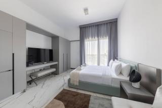 Brand New Studio 15 Mins Drive From Business Bay - Dubai - 1