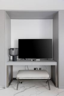 Brand New Studio 15 Mins Drive From Business Bay - Dubai - 4